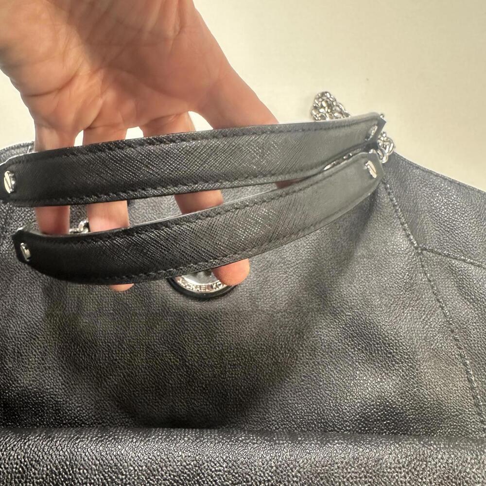 Michael Kors Leather Jet Set Tote Bag - Picture 10 of 11